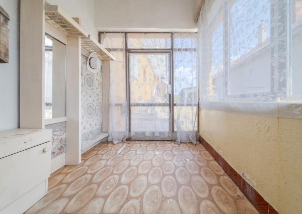 REZERVOVANÉ - Rodinný dom s 2 garážami na predaj, Opiná, Košice - okolie