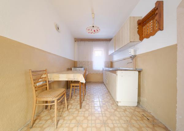 REZERVOVANÉ - Rodinný dom s 2 garážami na predaj, Opiná, Košice - okolie