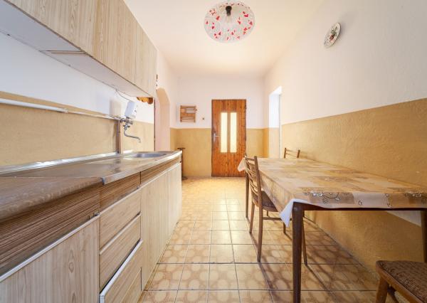 REZERVOVANÉ - Rodinný dom s 2 garážami na predaj, Opiná, Košice - okolie