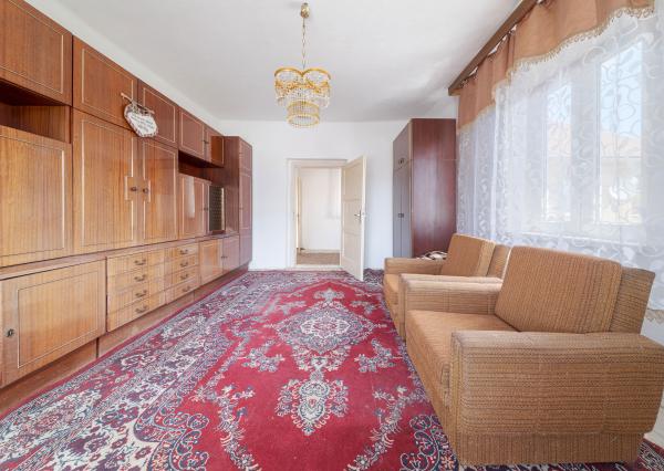 REZERVOVANÉ - Rodinný dom s 2 garážami na predaj, Opiná, Košice - okolie