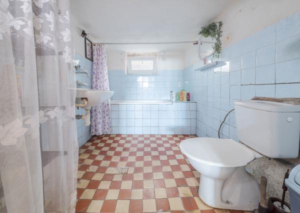 REZERVOVANÉ - Rodinný dom s 2 garážami na predaj, Opiná, Košice - okolie