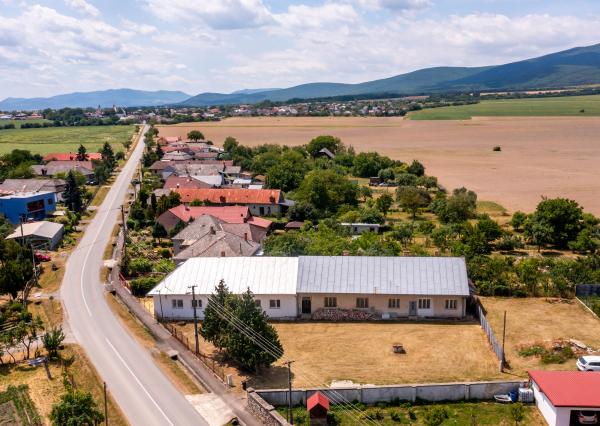 Exkluzívne na predaj byty s vlastným pozemkom v obci Zbehňov!