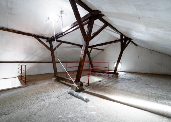 Ponúkame na predaj budovu / skladový priestor v Strážskom