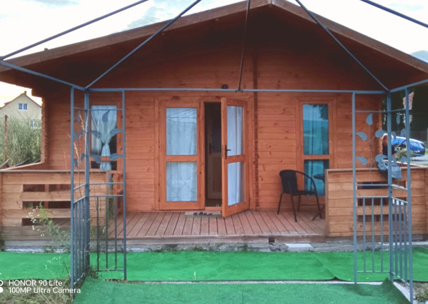 Na predaj štýlová chatka s rozsiahlym pozemkom, Novajidrány, Maďarsko