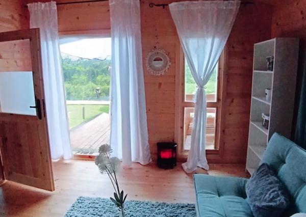 Na predaj štýlová chatka s rozsiahlym pozemkom, Novajidrány, Maďarsko