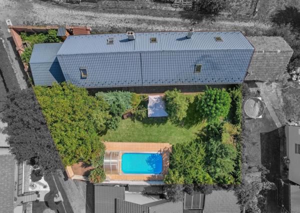 Predaj krásny vidiecky 5-izbový rodinný dom s bazénom so slanou vodou, 586 m2, Borský Mikuláš, okres Senica