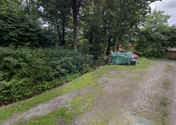 Exkluzívne  na predaj chatka na úpätí lesa v chatárskej oblasti Letkov, časť Starý Trebejov