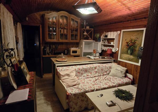 Exkluzívne  na predaj chatka na úpätí lesa v chatárskej oblasti Letkov, časť Starý Trebejov