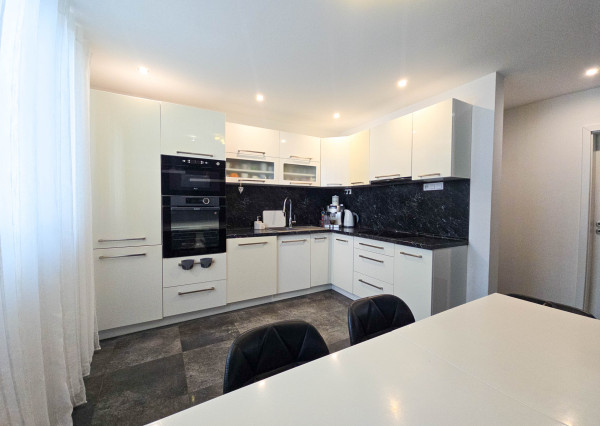 Predaj, 6 izb. Rodinný dom + prístavba (garsónka) Bučany, Trnava