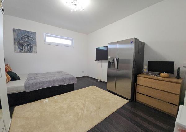 Predaj, 6 izb. Rodinný dom + prístavba (garsónka) Bučany, Trnava