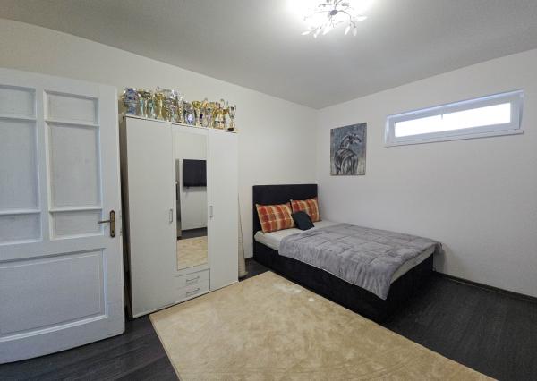 Predaj, 6 izb. Rodinný dom + prístavba (garsónka) Bučany, Trnava