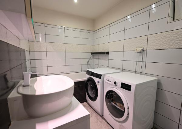 Predaj, 6 izb. Rodinný dom + prístavba (garsónka) Bučany, Trnava