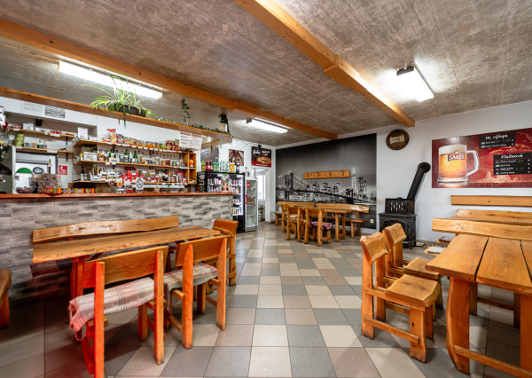 EXKLUZÍVNE Vám ponúkame na predaj dom na podnikateľské účely v obci Zborov.