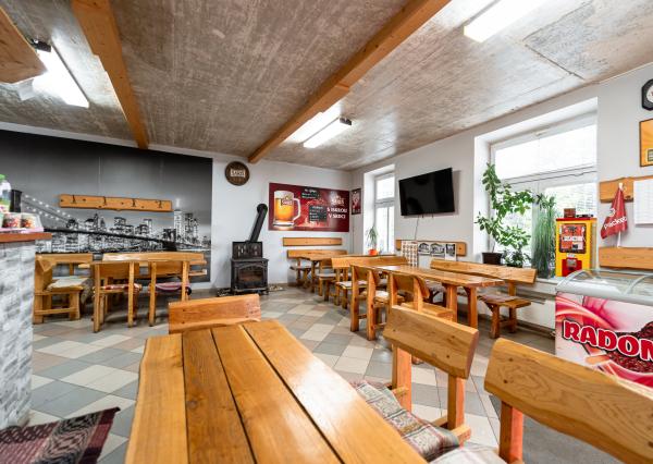 EXKLUZÍVNE Vám ponúkame na predaj dom na podnikateľské účely v obci Zborov.