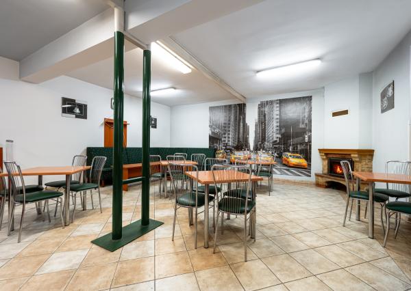 EXKLUZÍVNE Vám ponúkame na predaj dom na podnikateľské účely v obci Zborov.