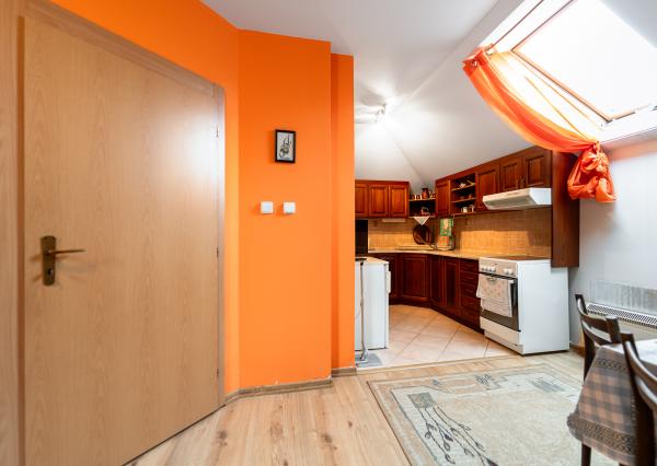 EXKLUZÍVNE Vám ponúkame na predaj dom na podnikateľské účely v obci Zborov.