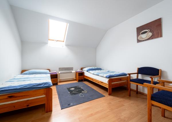 EXKLUZÍVNE Vám ponúkame na predaj dom na podnikateľské účely v obci Zborov.