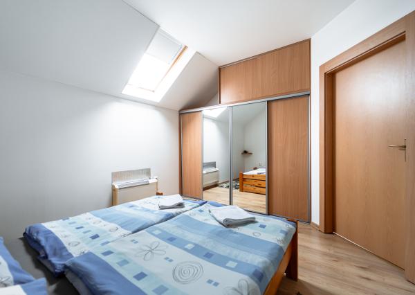 EXKLUZÍVNE Vám ponúkame na predaj dom na podnikateľské účely v obci Zborov.