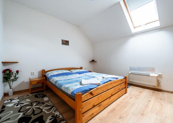 EXKLUZÍVNE Vám ponúkame na predaj dom na podnikateľské účely v obci Zborov.