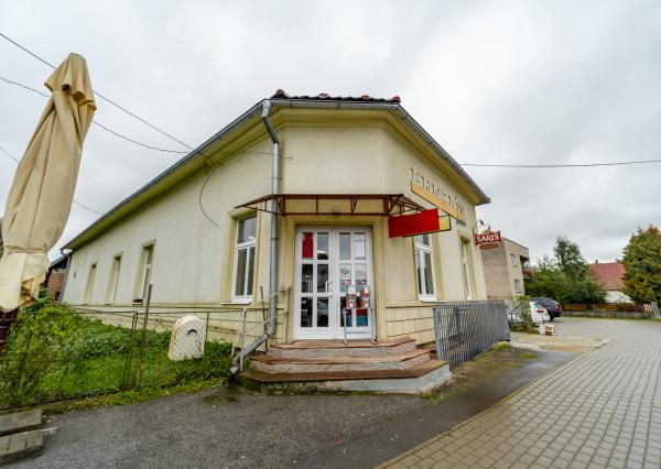 EXKLUZÍVNE Vám ponúkame na predaj dom na podnikateľské účely v obci Zborov.