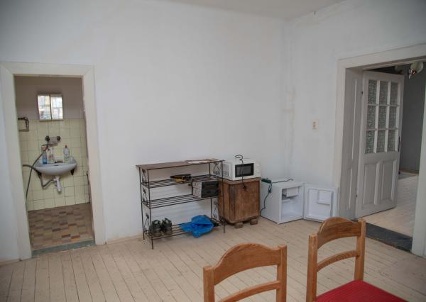 EXKLUZÍVNE vám ponúkame na predaj dva rodinné domy s veľkým pozemkom