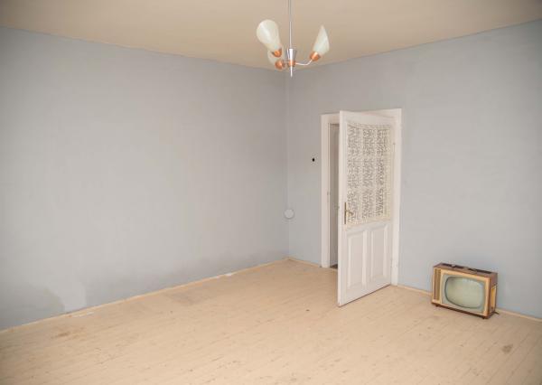 EXKLUZÍVNE vám ponúkame na predaj dva rodinné domy s veľkým pozemkom