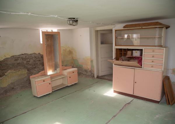 EXKLUZÍVNE vám ponúkame na predaj dva rodinné domy s veľkým pozemkom