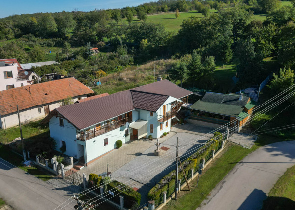 Na predaj penzión / rekreačný dom v obci Trávnica , Nové Zámky – len 3 km od termálneho kúpaliska Podhájska