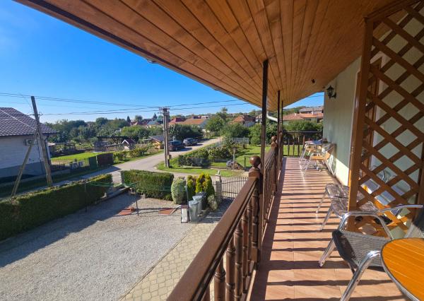 Na predaj penzión / rekreačný dom v obci Trávnica , Nové Zámky – len 3 km od termálneho kúpaliska Podhájska