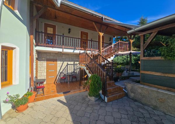 Na predaj penzión / rekreačný dom v obci Trávnica , Nové Zámky – len 3 km od termálneho kúpaliska Podhájska