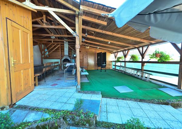 Na predaj penzión / rekreačný dom v obci Trávnica , Nové Zámky – len 3 km od termálneho kúpaliska Podhájska