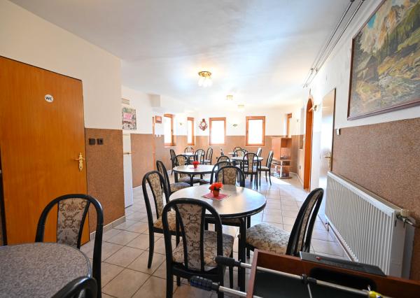 Na predaj penzión / rekreačný dom v obci Trávnica , Nové Zámky – len 3 km od termálneho kúpaliska Podhájska