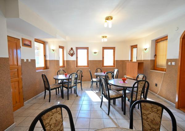 Na predaj penzión / rekreačný dom v obci Trávnica , Nové Zámky – len 3 km od termálneho kúpaliska Podhájska