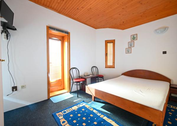 Na predaj penzión / rekreačný dom v obci Trávnica , Nové Zámky – len 3 km od termálneho kúpaliska Podhájska