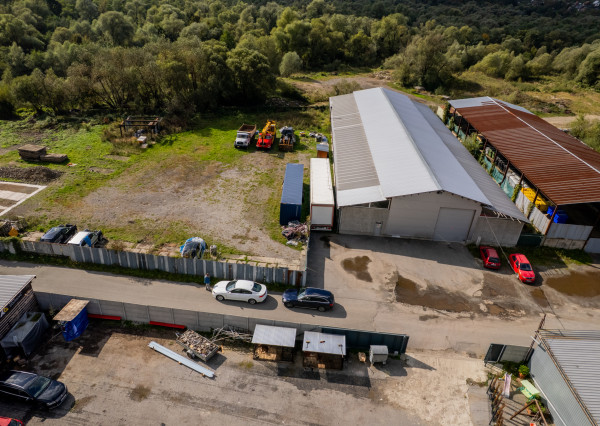 Na predaj výrobná a skladová hala o veľkosti 1.024m2 v meste Svidník