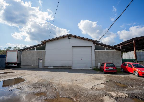 Na predaj výrobná a skladová hala o veľkosti 1.024m2 v meste Svidník