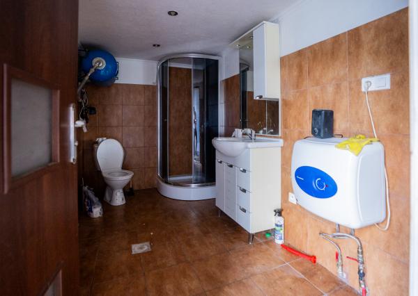 Na predaj výrobná a skladová hala o veľkosti 1.024m2 v meste Svidník