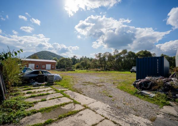 Na predaj výrobná a skladová hala o veľkosti 1.024m2 v meste Svidník