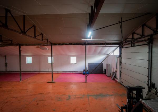 Na predaj výrobná a skladová hala o veľkosti 1.024m2 v meste Svidník