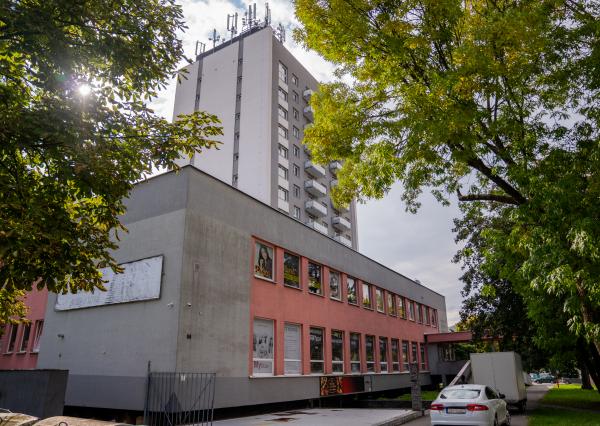 Polyfunkčný objekt s bytovou a komerčnou časťou so stabilným cashflow ideálny na investíciu v meste Svidník.