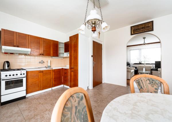 EXKLUZÍVNE vám ponúkame na predaj 5-izbový rodinný dom v príjemnej lokalite Veľkých Kapušian