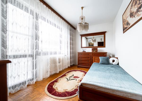 EXKLUZÍVNE vám ponúkame na predaj 5-izbový rodinný dom v príjemnej lokalite Veľkých Kapušian