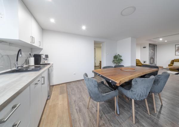 Moderný 3i rodinný dom na prenájom, 16 km od mesta Košice,  medzi diaľnicou Košice – Prešov.