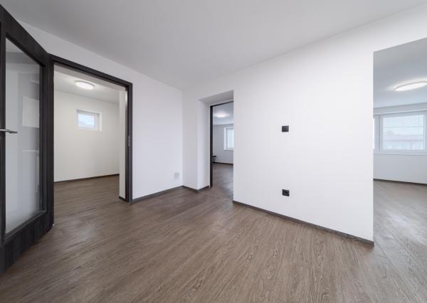 Moderný 3i rodinný dom na prenájom, 16 km od mesta Košice,  medzi diaľnicou Košice – Prešov.