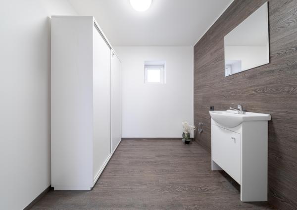 Moderný 3i rodinný dom na prenájom, 16 km od mesta Košice,  medzi diaľnicou Košice – Prešov.