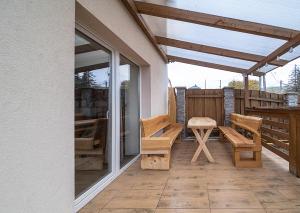 Moderný 3i rodinný dom na prenájom, 16 km od mesta Košice,  medzi diaľnicou Košice – Prešov.