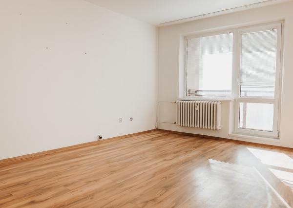 Ponúkame na PREDAJ 3-izbový byt blízko centra mesta Vranov nad Topľou