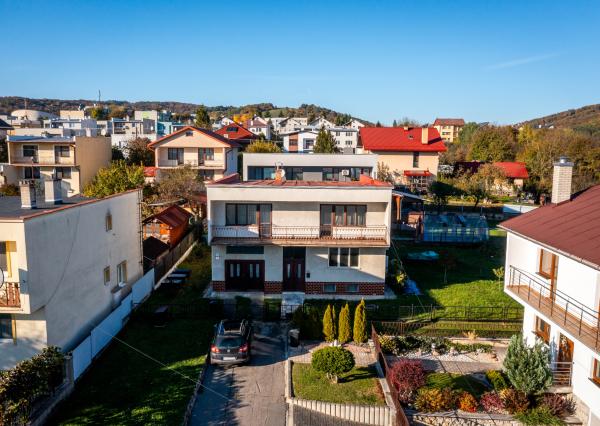 Exkluzívne na predaj rodinný dom v meste Humenné časť Dubník.