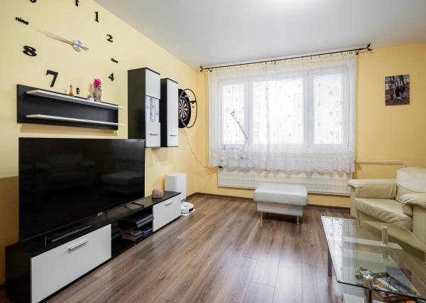 REZERVOVANÉ - Exkluzívne na predaj 4i byt po čiastočnej rekonštrukcií v Banskej Štiavnici