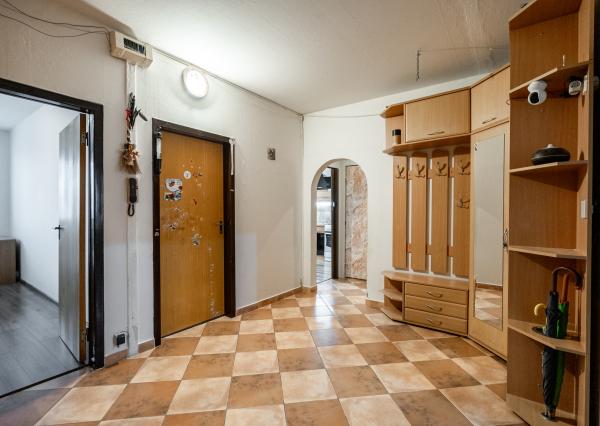 REZERVOVANÉ - Exkluzívne na predaj 4i byt po čiastočnej rekonštrukcií v Banskej Štiavnici